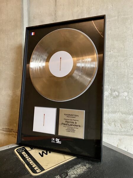 File:PAUL Rammstein Frankreich Platinum.jpeg