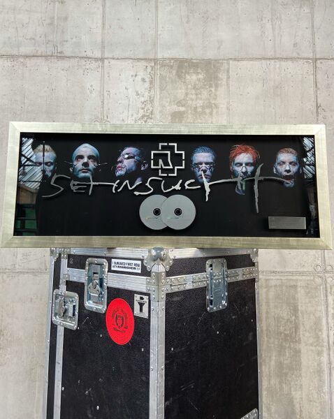 File:PAUL Sehnsucht Multi-Platinum.jpg