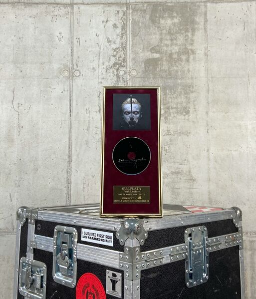 File:PAUL Sehnsucht Gold Iceland.jpg