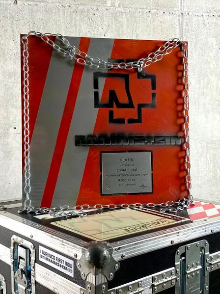 File:Olli Reise Platinum Austria.jpg