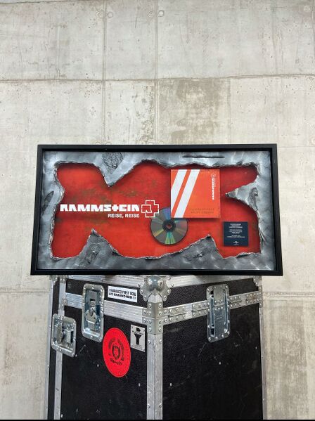 File:Schneider Reise Platinum Switzerland.jpg