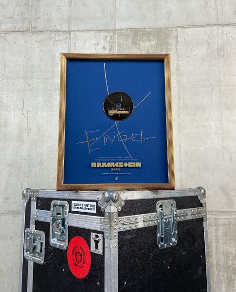 File:PAUL Engel Gold Germany.jpg