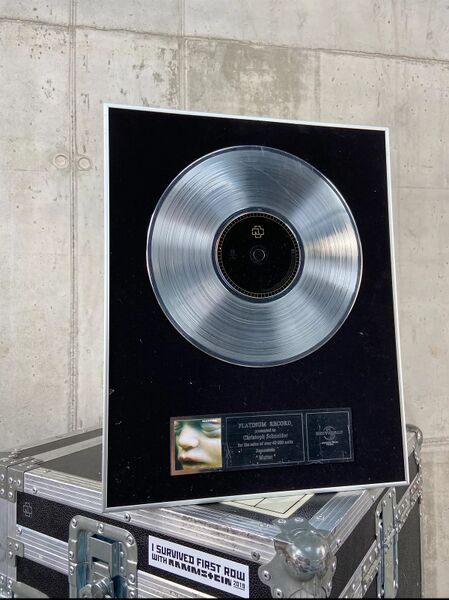 File:Schneider Mutter Platinum Poland.jpg