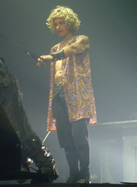 File:MIG FrauSchneider.jpg